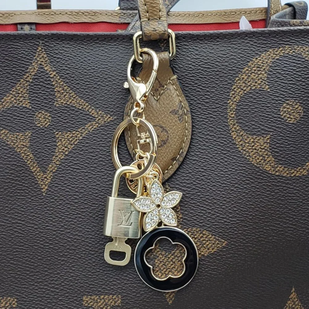 Louis Vuitton Gold Padlock 🔒 Key Set Authentic LV w/ Unbranded Flower Keychain